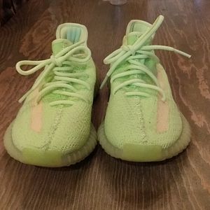 Yeezy V2 glow